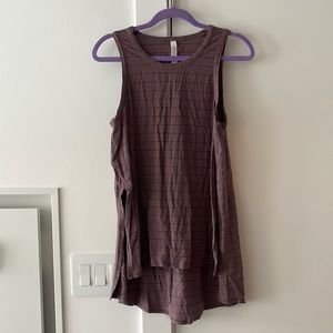 Woman’s Lululemon Purple Top